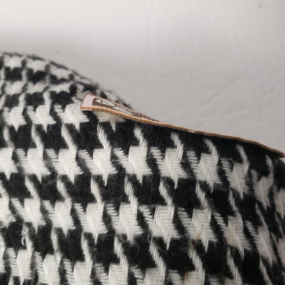 Kennedy Scotland 100% Cashmere Scarf Black White Houndstooth Fringe - Picture 6 of 8